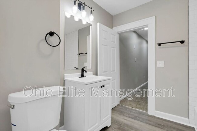 Building Photo - 295 E Woodrow Ave