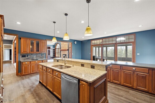Building Photo - 6470 Aberdeen Ln