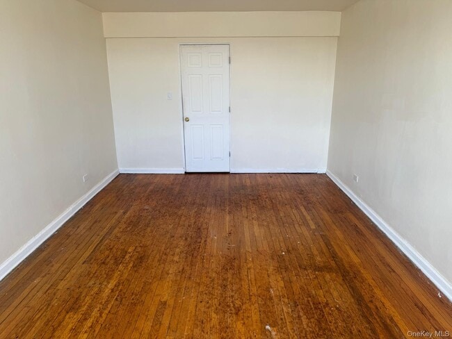 Building Photo - 105-38 63rd Dr