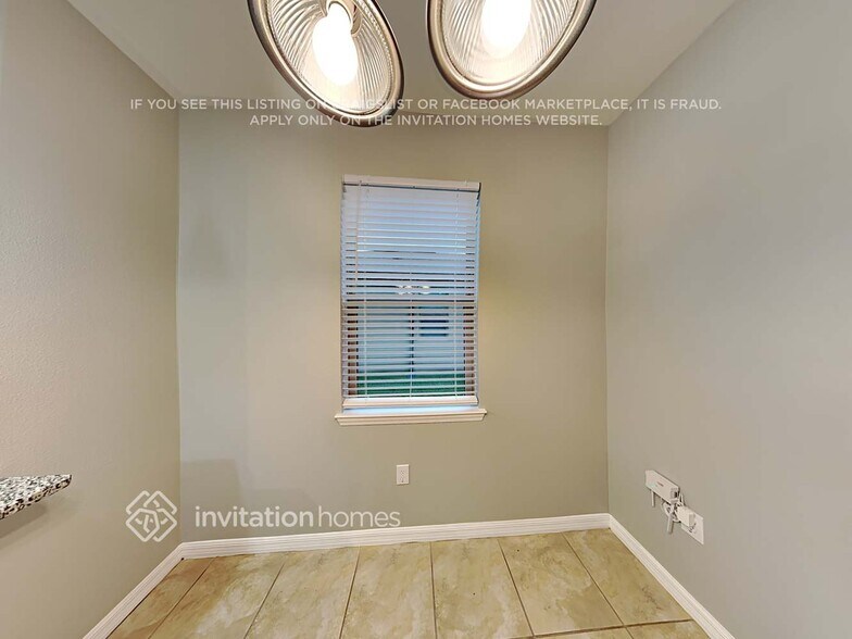 Building Photo - 1860 Cayman Cove Cir