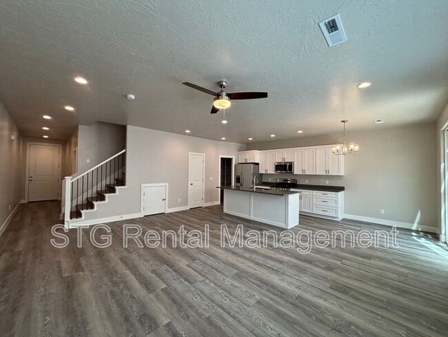 Building Photo - 867 S 4380 W