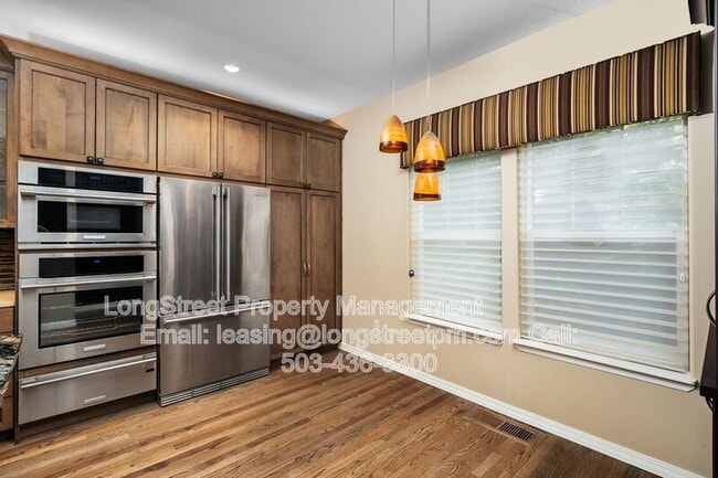 Building Photo - 3531 S Kelly Ave