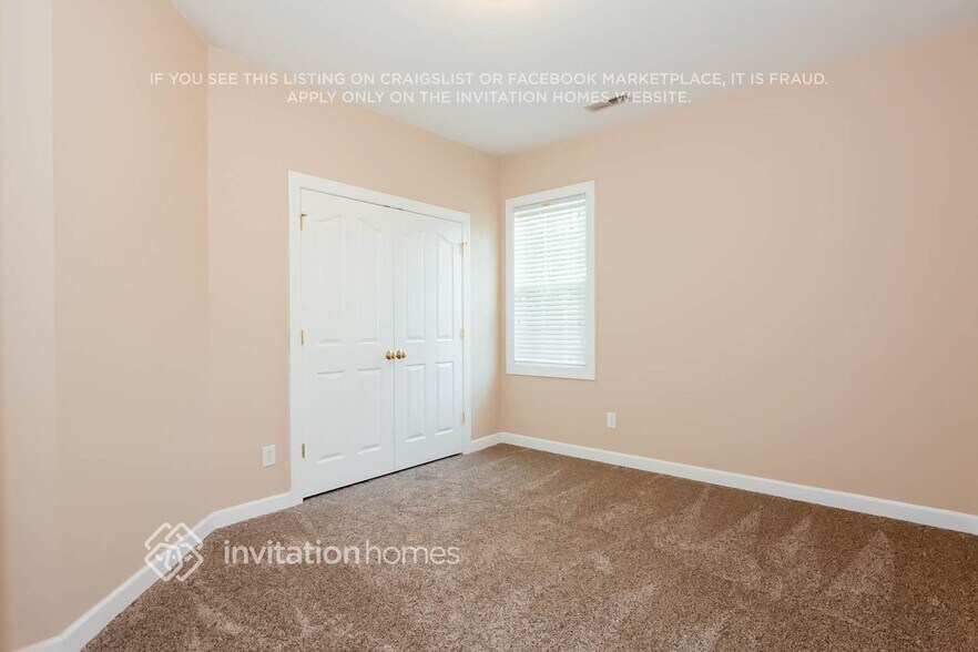 Building Photo - 5925 Mapleview Pl