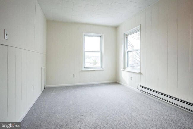 Building Photo - Cute 3 bedroom home