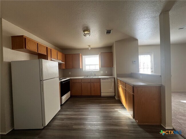 Building Photo - 4200 Alan Kent Dr