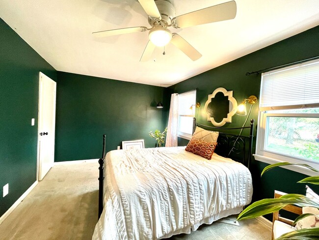 Building Photo - Spacious 6 bedroom home in Virginia Beach
