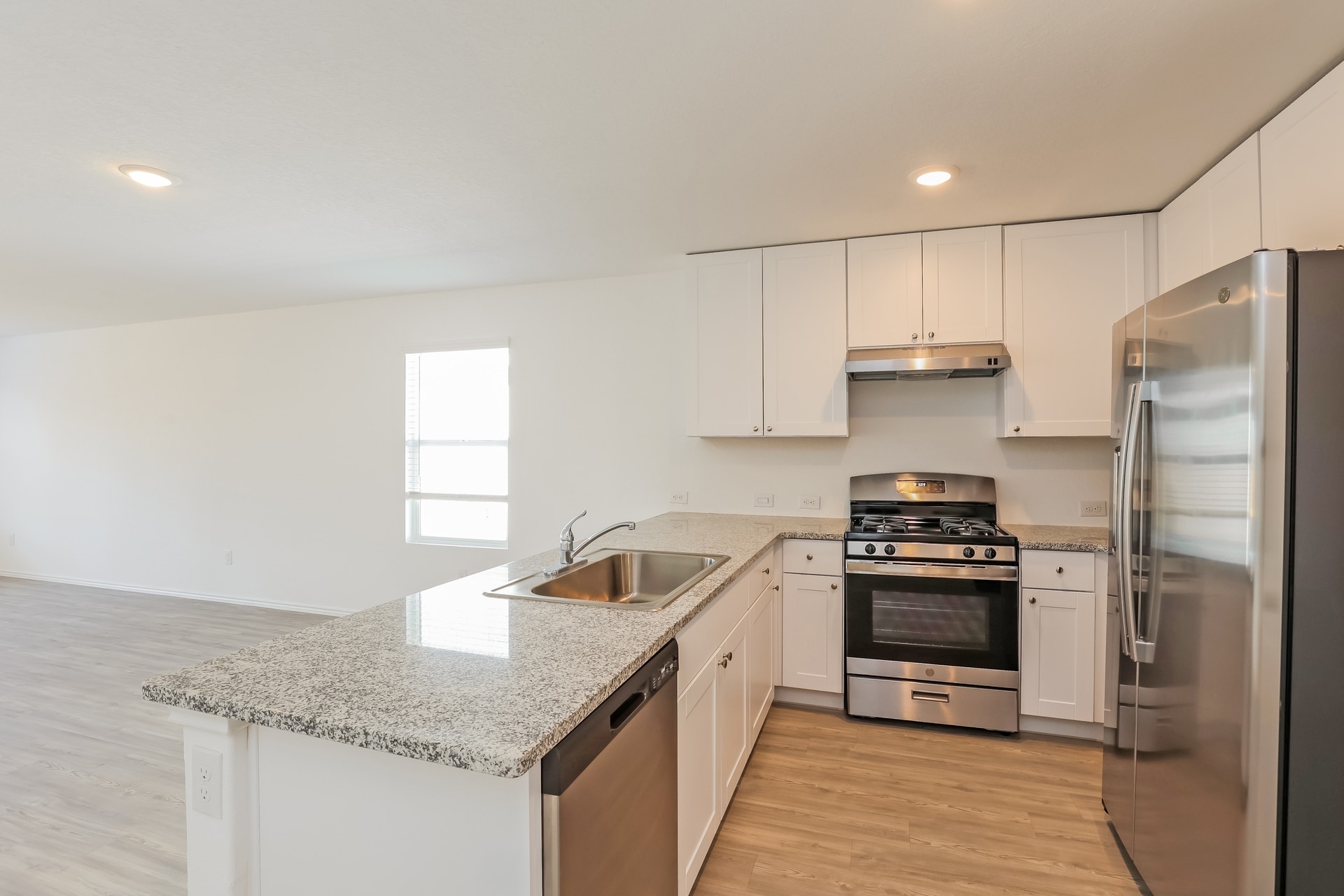 Building Photo - 2726 Robles St