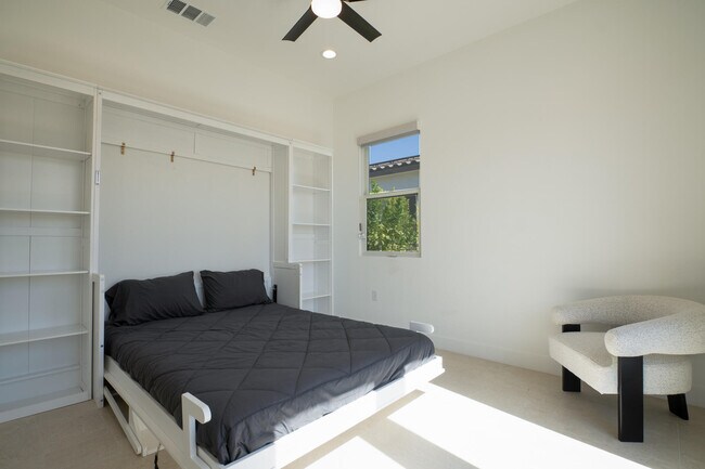 Building Photo - 57535 Cherrywood Pl