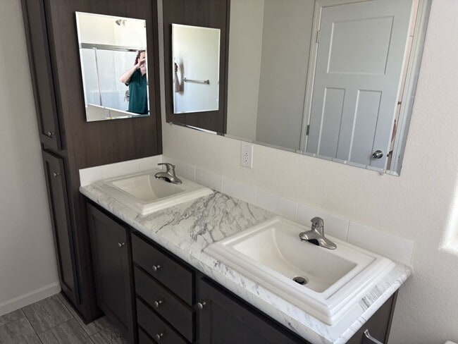 Building Photo - 3405 S Tomahawk Rd