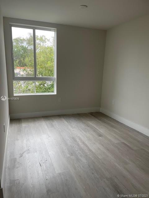 Building Photo - 2561 NE 193rd St