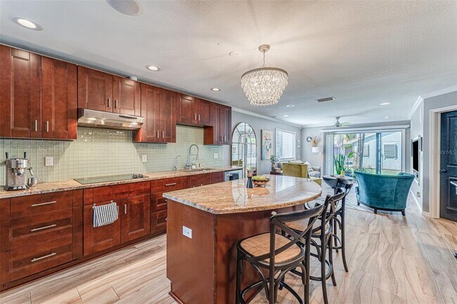 Building Photo - 6332 Newtown Cir