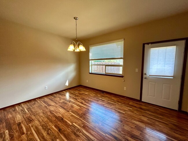 Building Photo - 5244 Arrow Ct