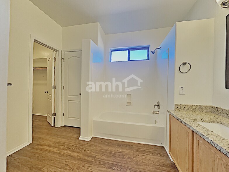 Building Photo - 2503 N Avenida TABICA