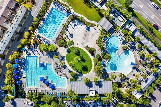 Building Photo - 8555 Pinter St