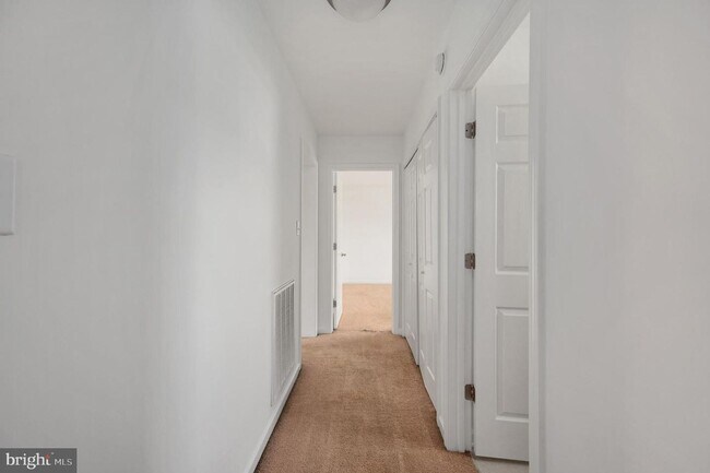 Building Photo - 259 Olympic Dr