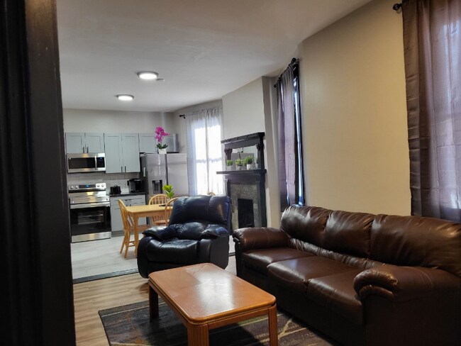 Building Photo - 599 Rockdale Ave