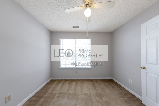 Building Photo - 1072 Victory Dr SW