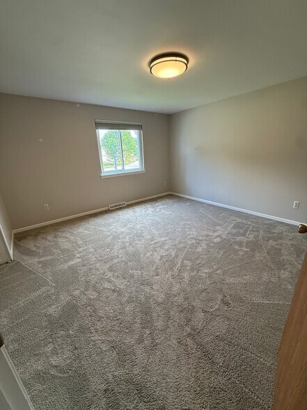Building Photo - 61407 Dean Dr