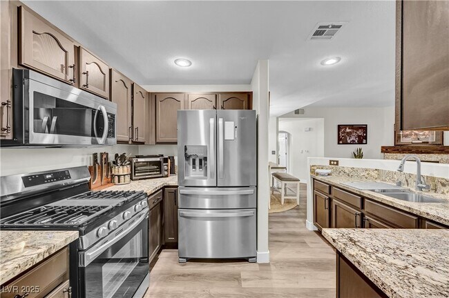 Building Photo - 8733 Red Brook Dr