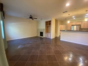 Building Photo - Spacious 2BD Condo with Loft & 2-Car Garage Near Intel and Willow Hill Park