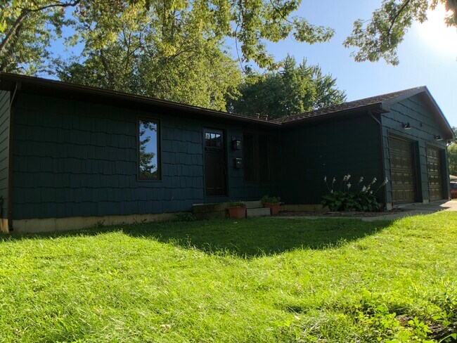 Building Photo - 3455 Fontenac Ct