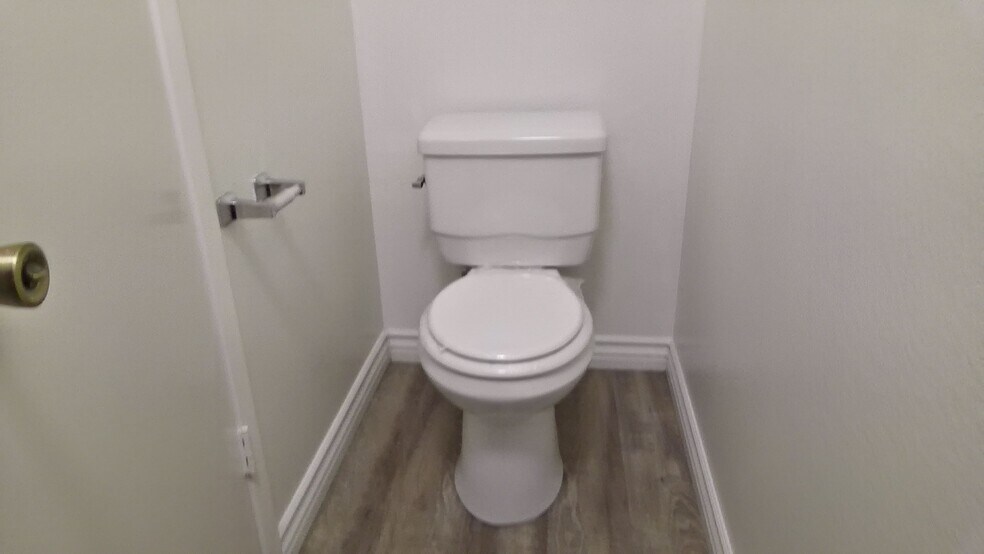 Building Photo - 4130 Manhattan Beach Blvd