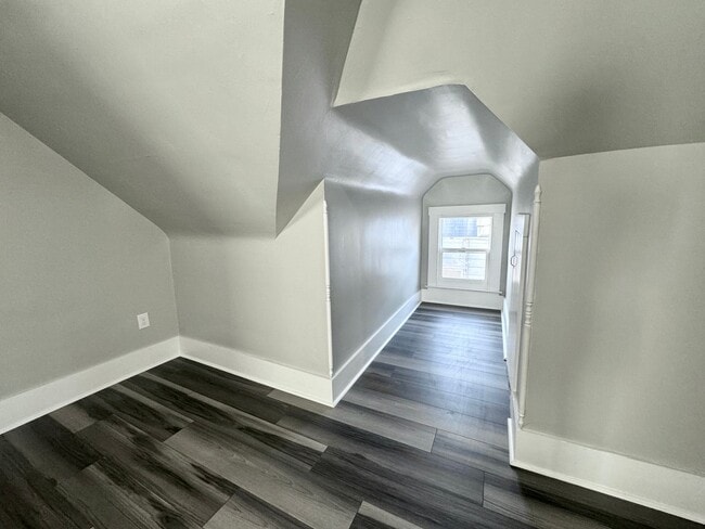 Building Photo - Historic Charm Meets Modern Comfort – Reno...