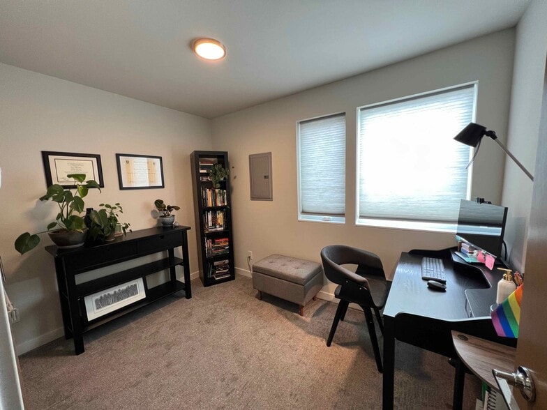 Building Photo - 6251 8th Ave NW