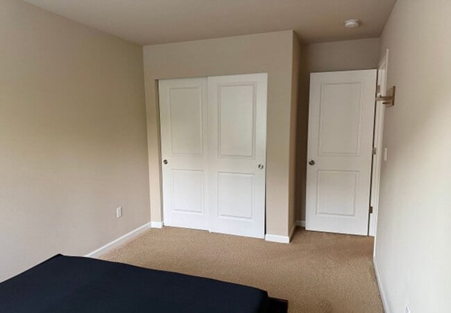 Building Photo - Air Conditioned Beautiful Home in Lynnwood