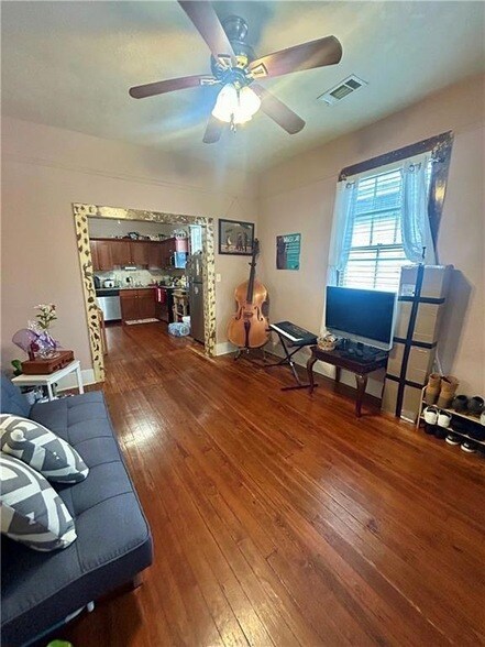 Building Photo - 1705 Burdette St