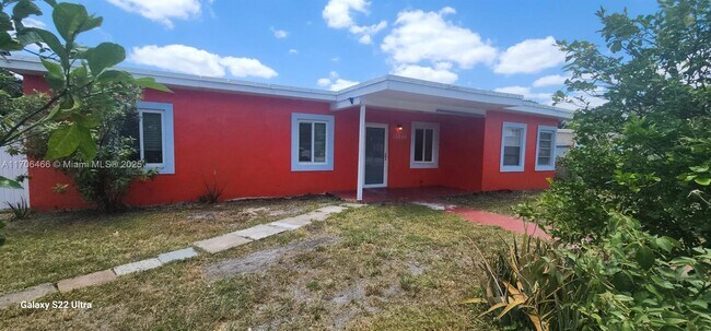 Primary Photo - 15640 NW 159th St Rd