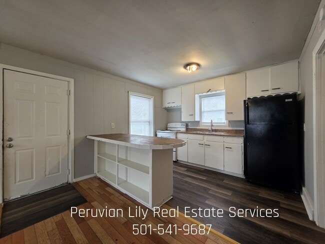 Building Photo - 210.5 N Monroe St