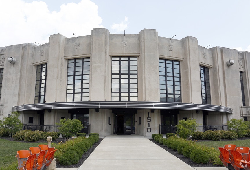 Building Photo - Stadium Lofts & Flats