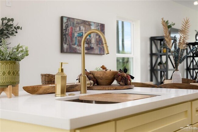 Building Photo - 38 Bass Ave