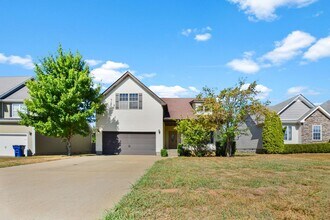 Building Photo - Pet Friendly Four Bedroom!