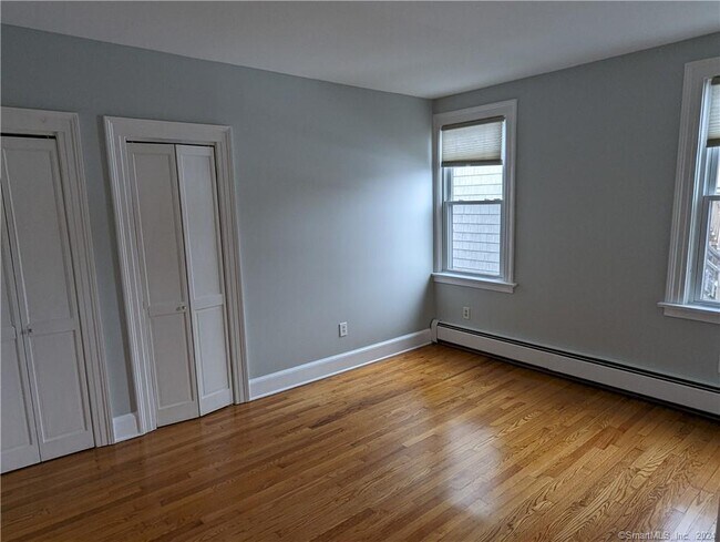 Building Photo - 341 Alden Ave