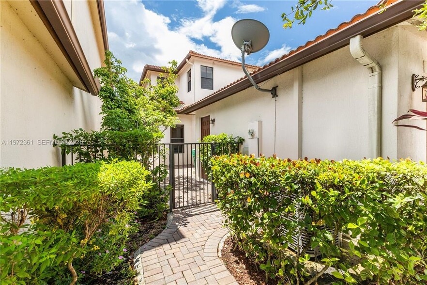 Building Photo - 3700 NW 84th Way