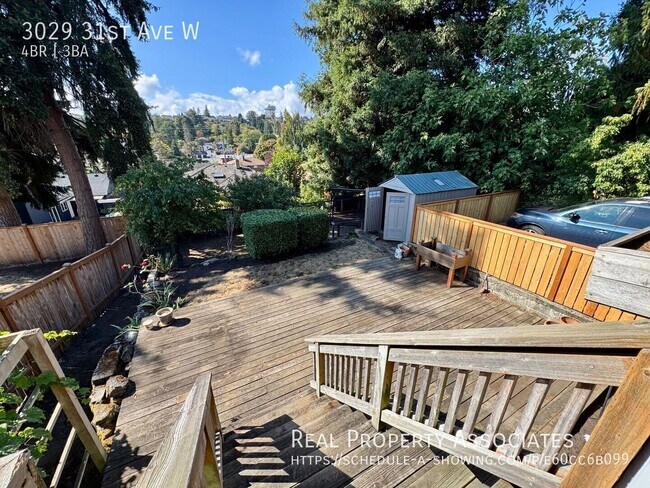 Building Photo - 3029 31st Ave W