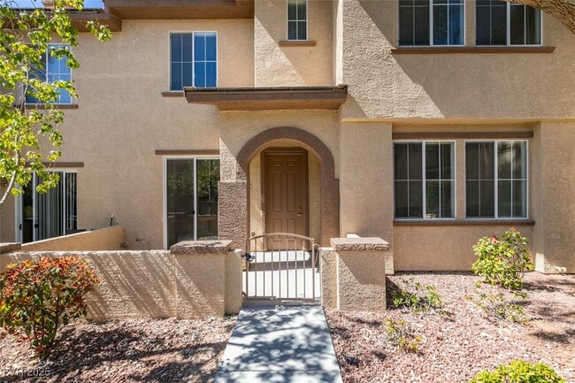 Primary Photo - 10220 Delray Beach Ave