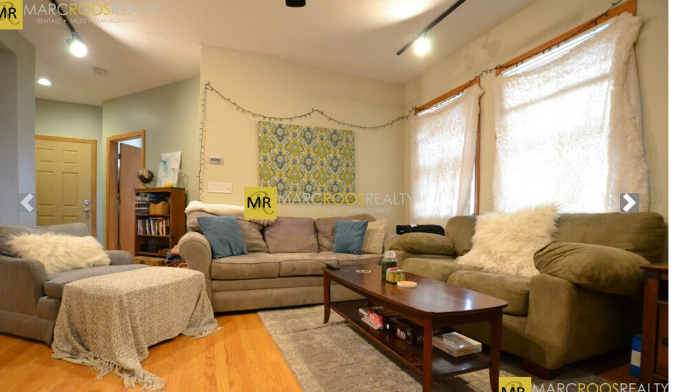 Building Photo - 77 Easton St