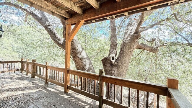 Building Photo - 26720 Robin Dr