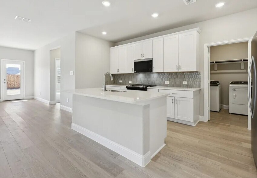 Building Photo - 510 Blanton St