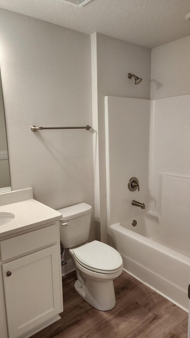 Building Photo - 4 Renea Cv