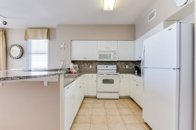 Building Photo - 9900 S Thomas Dr