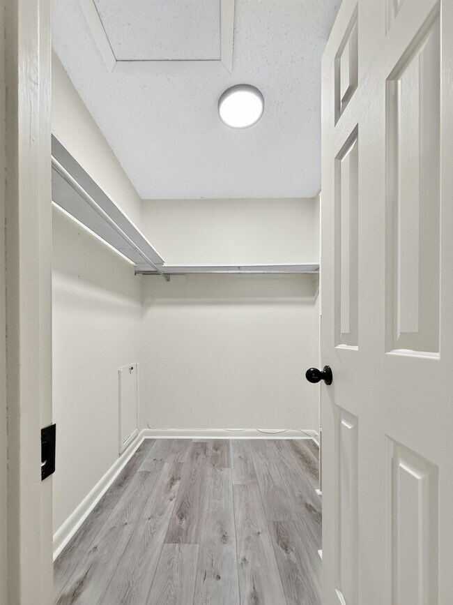 Building Photo - 6209 Friar Tuck Dr NW