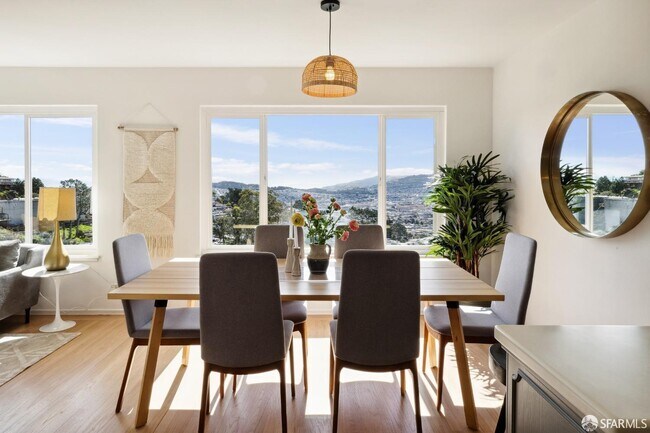 Building Photo - 134 Stanford Heights Ave