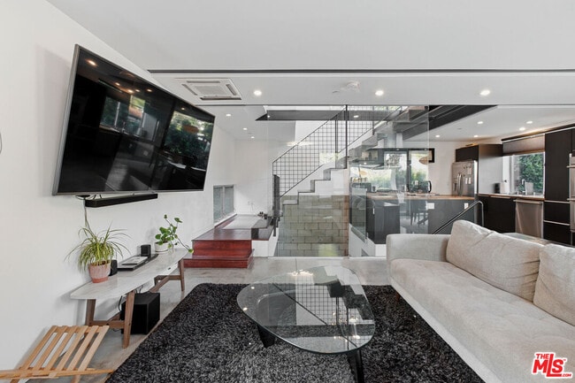 Building Photo - 6127 Glen Tower St