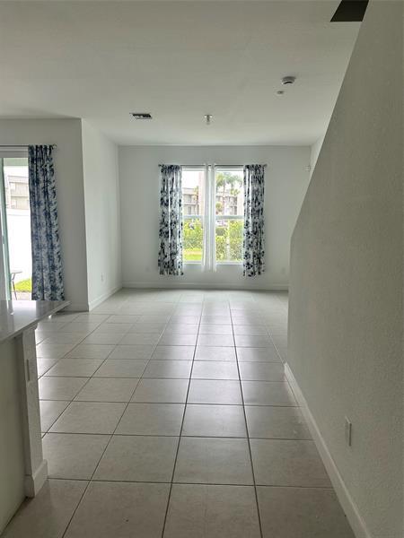 Building Photo - 4182 Lagoon Shore Dr