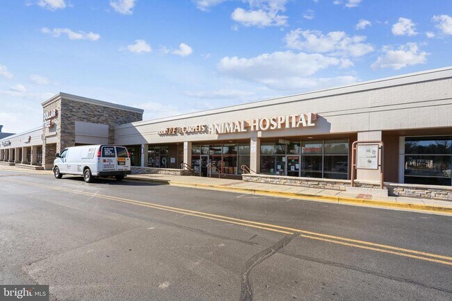 Building Photo - 19753 Grn Vlg Dr