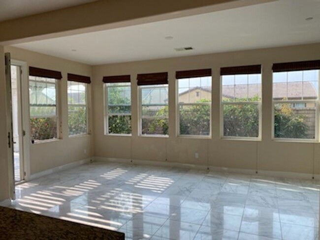 Building Photo - Beautiful 5 Bedroom Home for rent in Lopel...